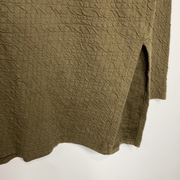 Zara textured top side slits size small - Picture 2 of 7